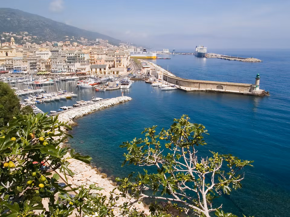 Flights to Bastia