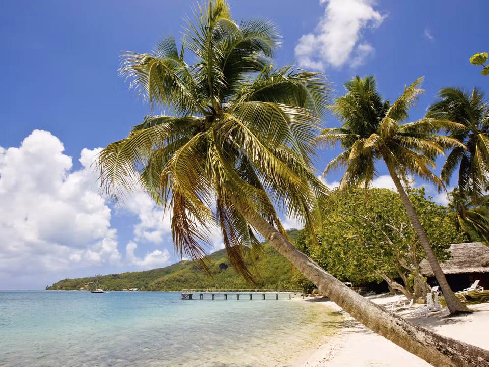 Flights to Huahine