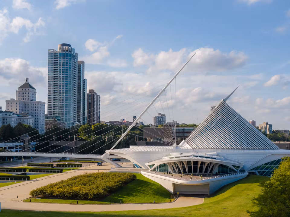 Flights to Milwaukee